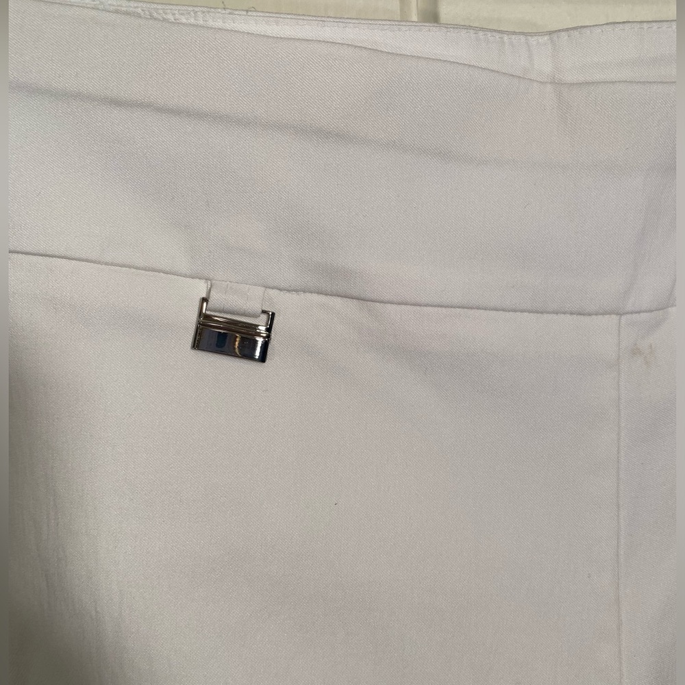 Macy’s Alfani Tummy Control Bright White Stretch Capri Pants. NWT. Size 14. - Picture 2 of 7